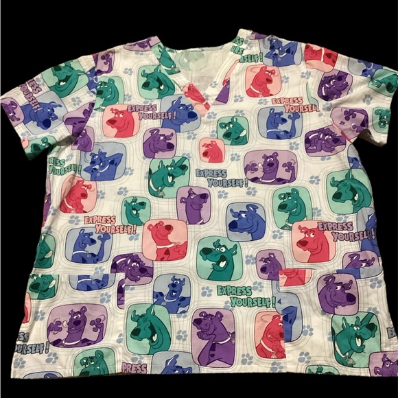 Scooby Doo “Express Yourself” Scrub Top - Picture 1 of 3